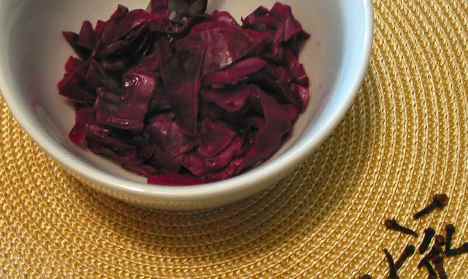 microwave sweet and sour braised red cabbage