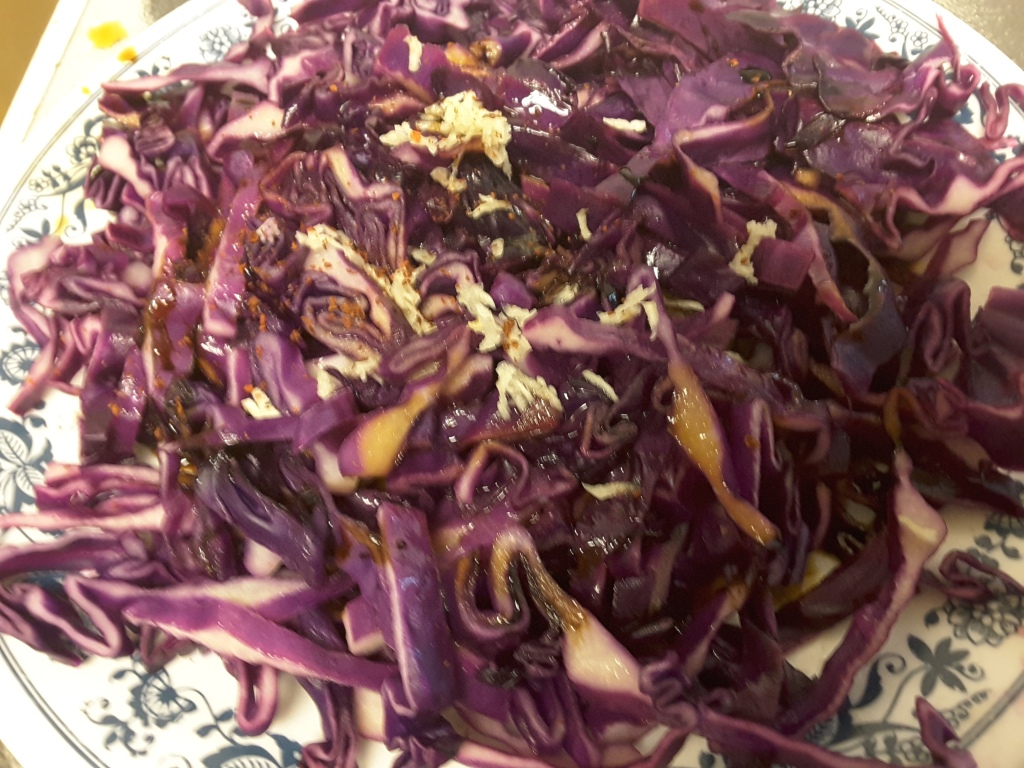 microwave red cabbage "stir-fry"